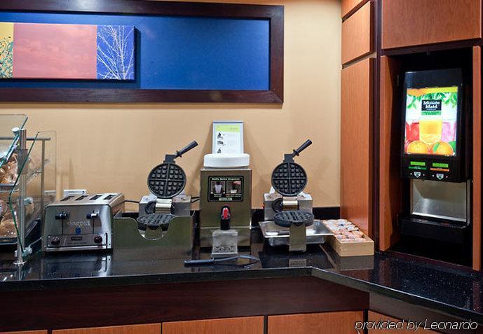 Fairfield Inn & Suites By Marriott Tallahassee Central Restoran fotoğraf